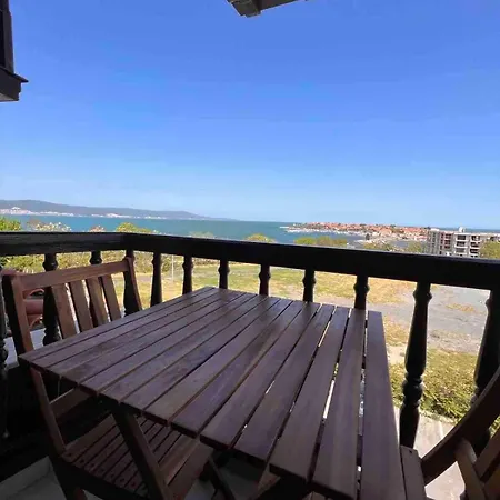 Windmill With Sea View 아파트 *