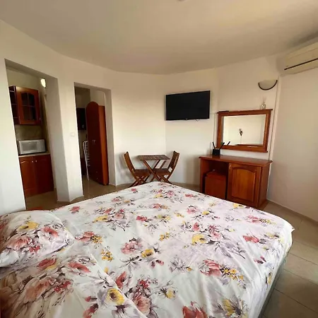 Windmill With Sea View * 네세부르